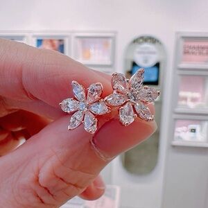 Pandora 18K Rose Gold Sparkling Herbarium Cluster Stud Earrings